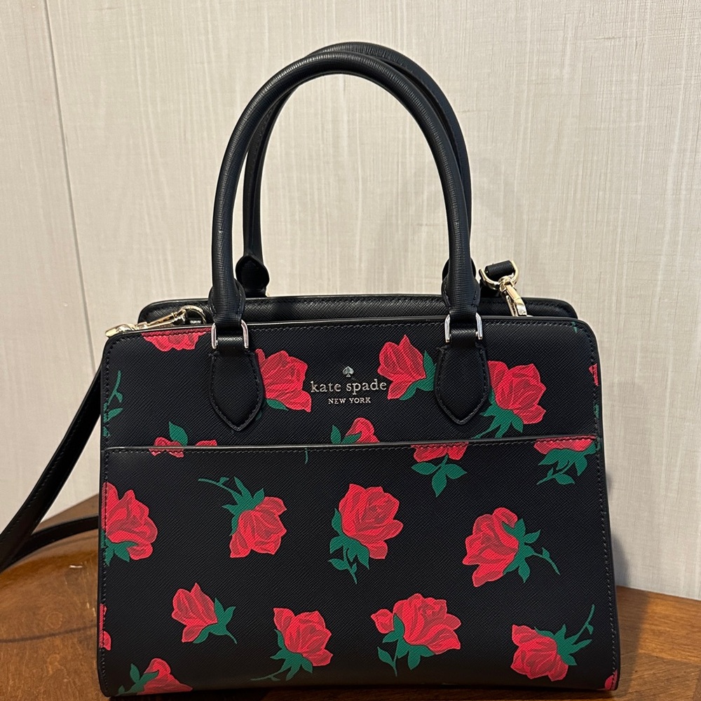 🚨🚨SOLD🚨🚨Kate Spade Black and Red Rose Satchel